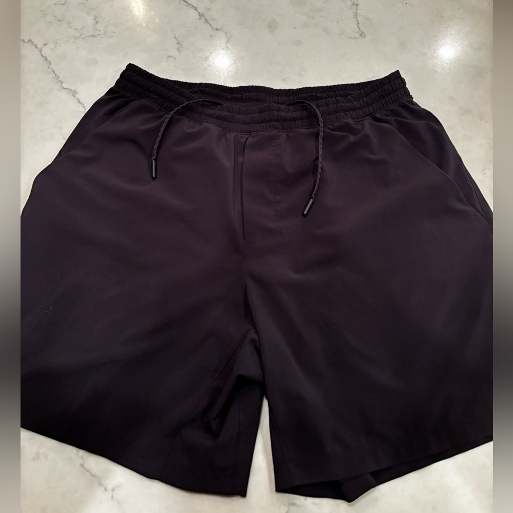 Lululemon pace breaker shorts new